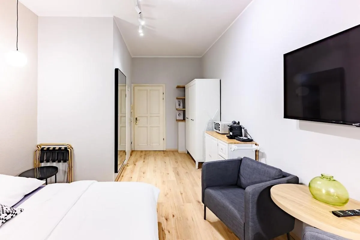 Studio Ground-Floor In Pberg Berlin