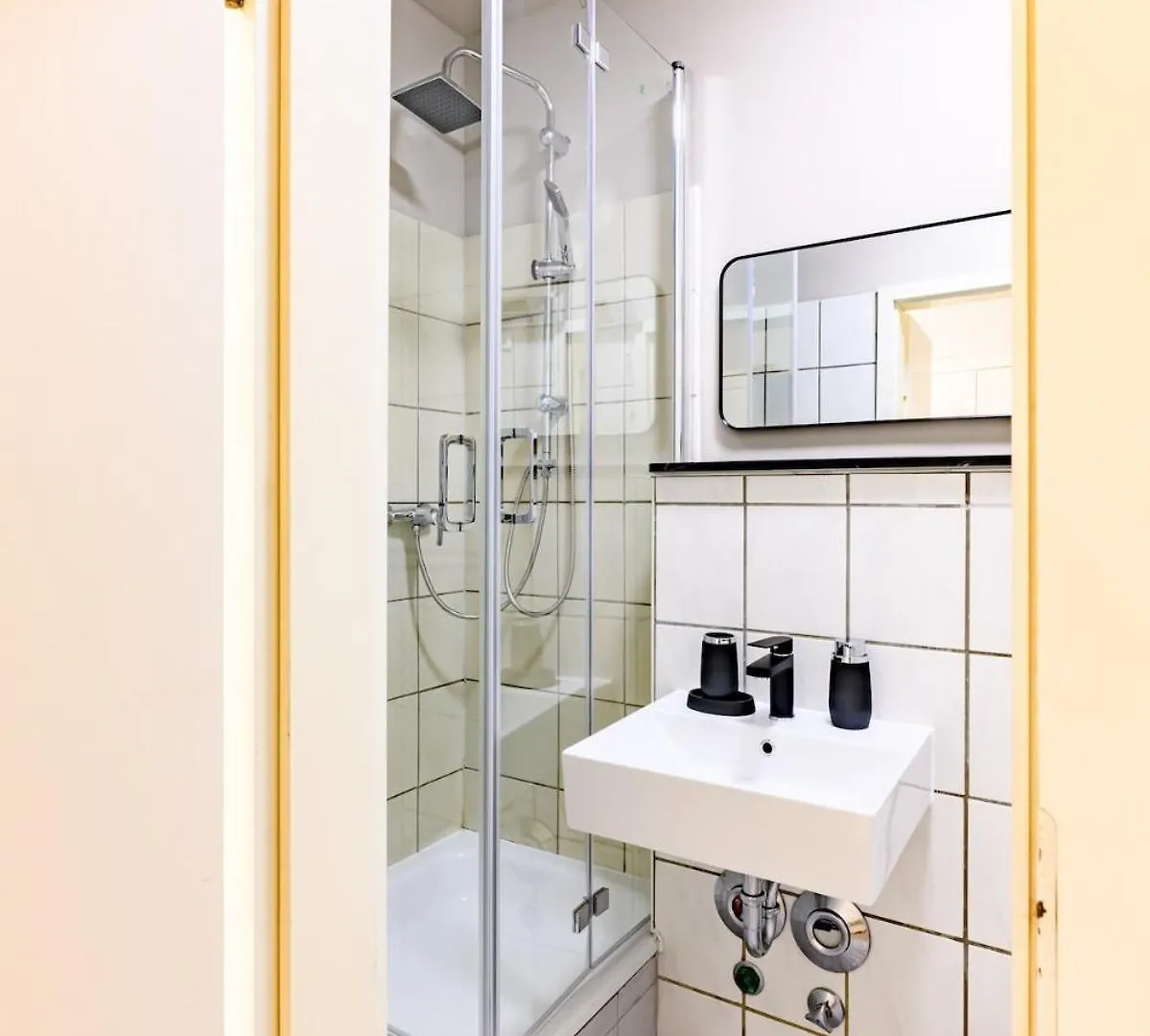 Appartement Studio Ground-Floor In Pberg Berlin