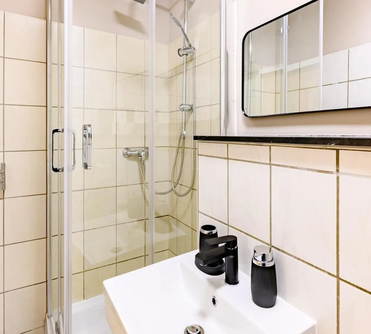 Studio Ground-Floor In Pberg Berlin Appartement